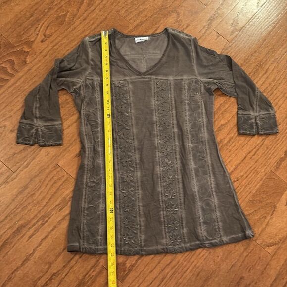 NWOT Parsley and Sage size medium olive green shirt, very beautiful and soft - Picture 6 of 9